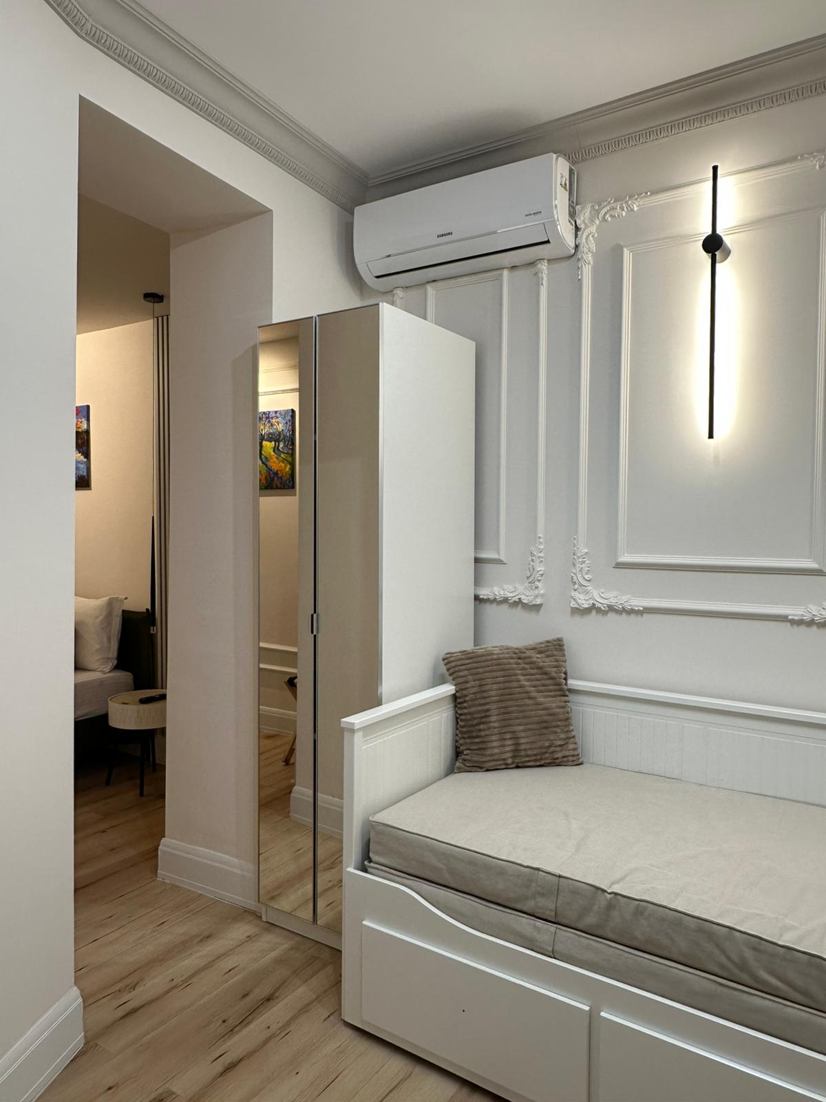 Deluxe Room with Balcony -House4You - 9