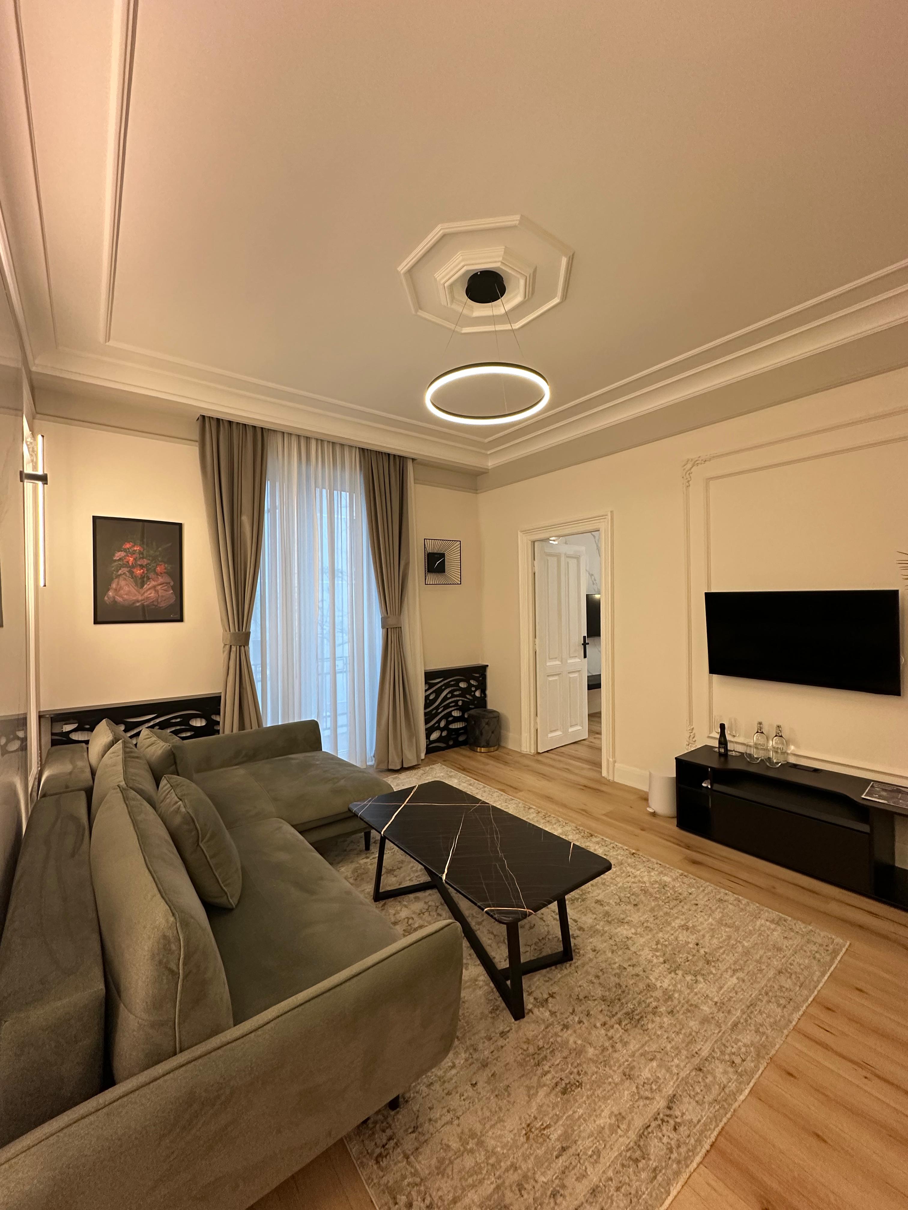 Deluxe Triple Room - House4You