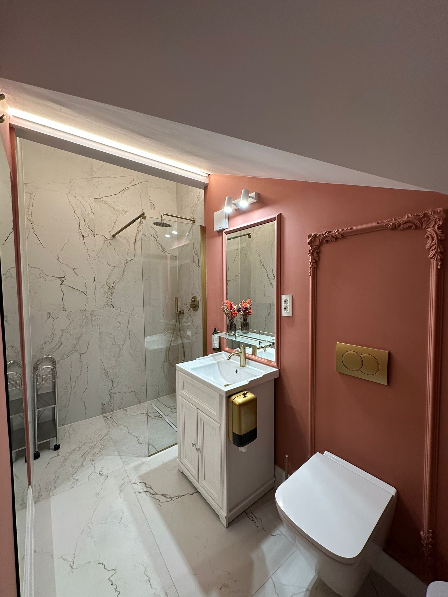 Loft Room - House4You - 10