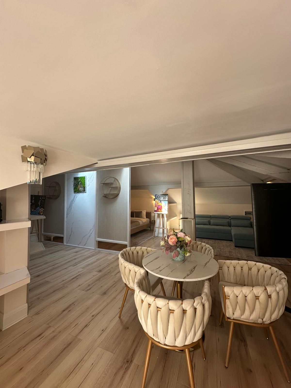 Loft Room - House4You - 10