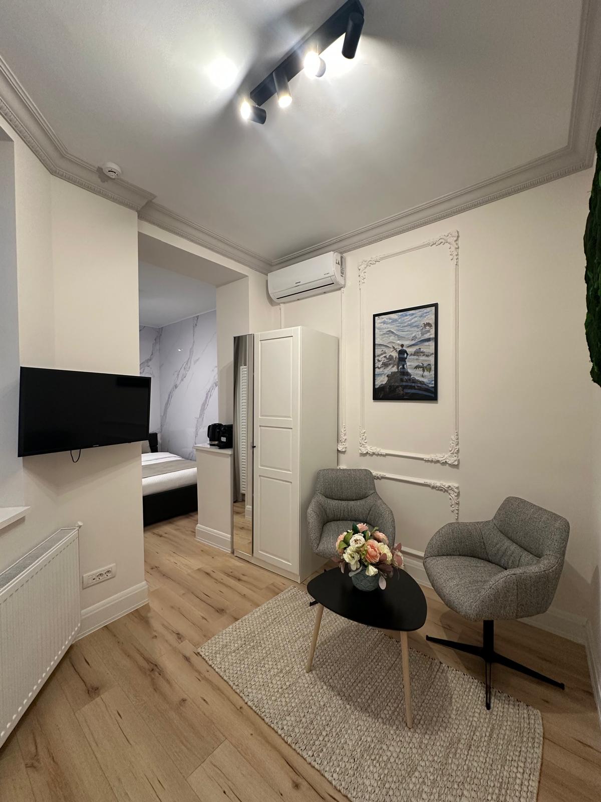 Queen Room - House4You - 4